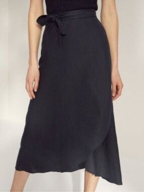 Aritzia Wilfred Skirt 100% Linen Black Wrap Midi Size Small Boho Chic EuroSummer